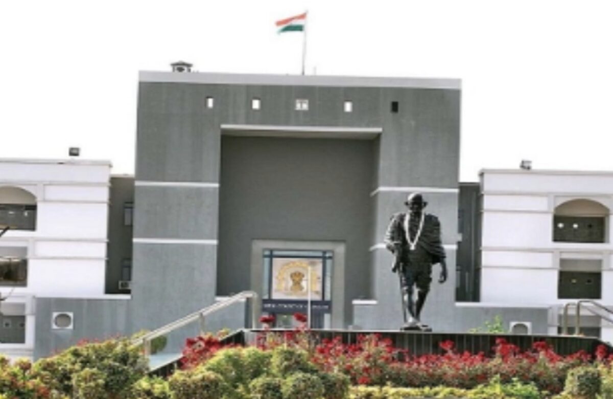 હાઇકોર્ટના સિનિયર વકીલ વર્ચ્યુઅલ સુનાવણી દરમિયાન જજની સામે બીયર પીતા નજરે પડ્યા !!!