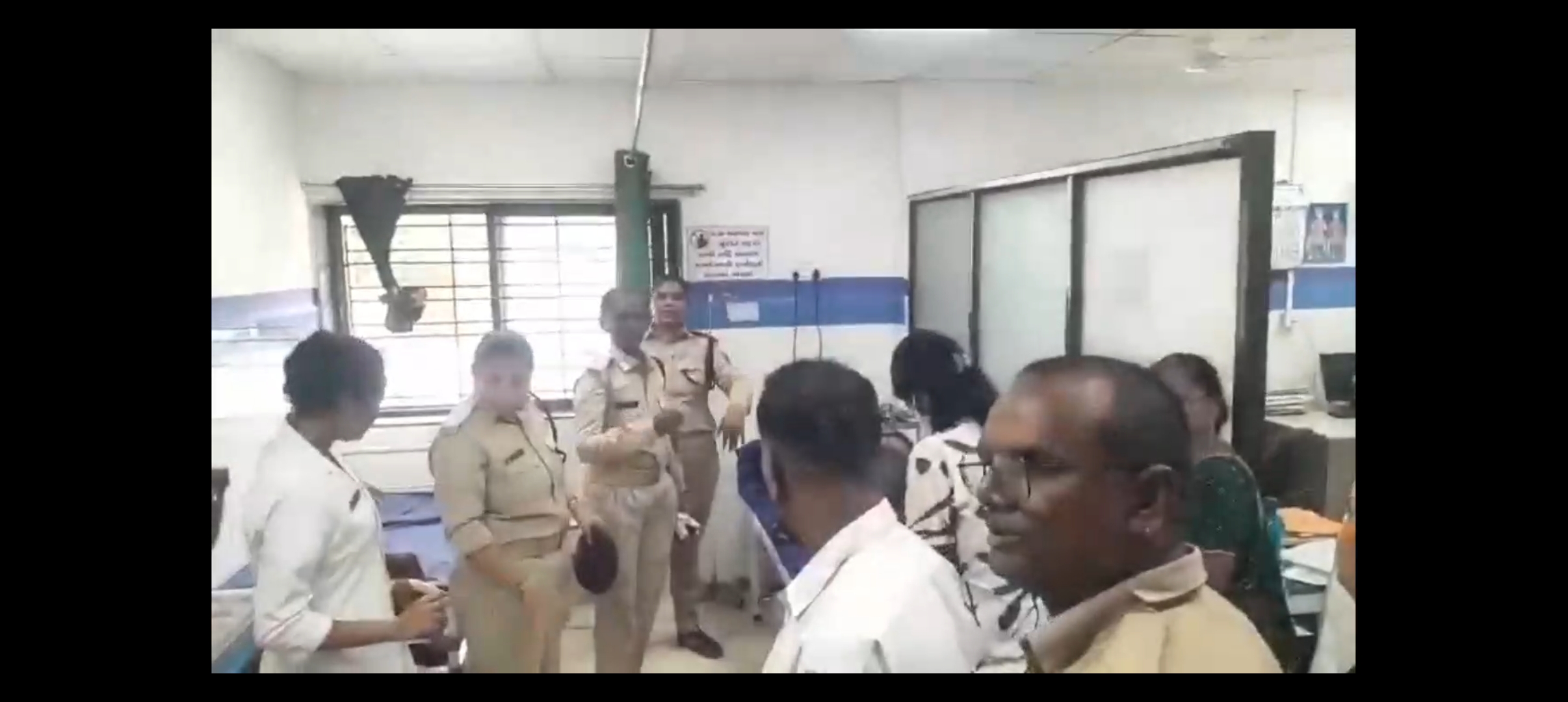  શું ગુજરાતમાં પોલીસ જ સુરક્ષિત નથી કે શુ??રીક્ષા ચાલકનો મહિલા હોમગાર્ડ પર એસિડ અટેક !!!