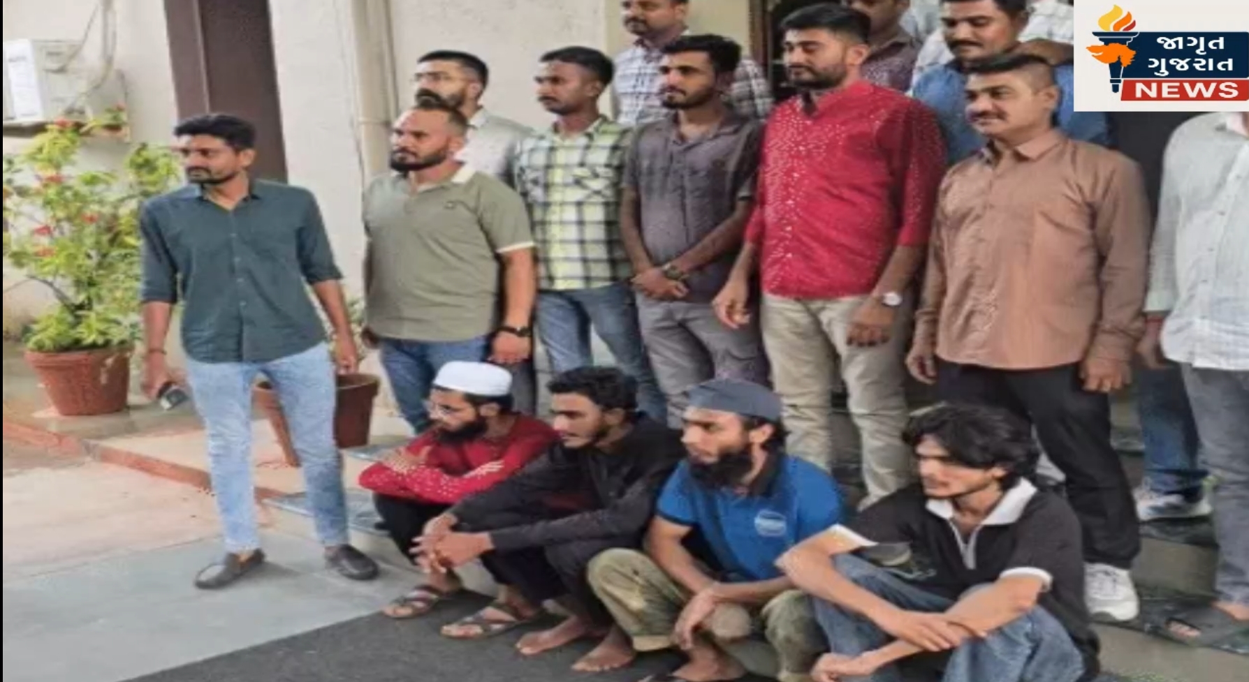  4 આંતકવાદીઓ ગુજરાત ATS નાં સિકંજામાં !!!