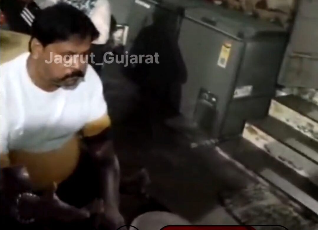 પાર્ટ-૧ ના વિદેશી દારૂના ધડાકા પછી 'જાગૃત ગુજરાત' લાવ્યું છે પાર્ટ-૨: દેશી દારૂનું કથિત 'મોત' અને ૪ વહીવટદારોના કાળા ચિઠ્ઠા!